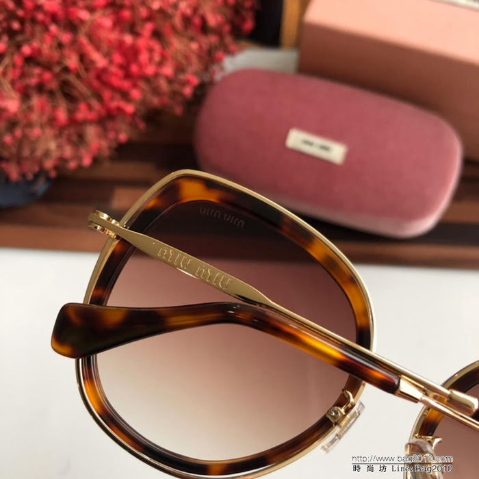 MIUMIU繆繆 2019新款 高定走秀款 女款太陽鏡 SMU028S  lly1721